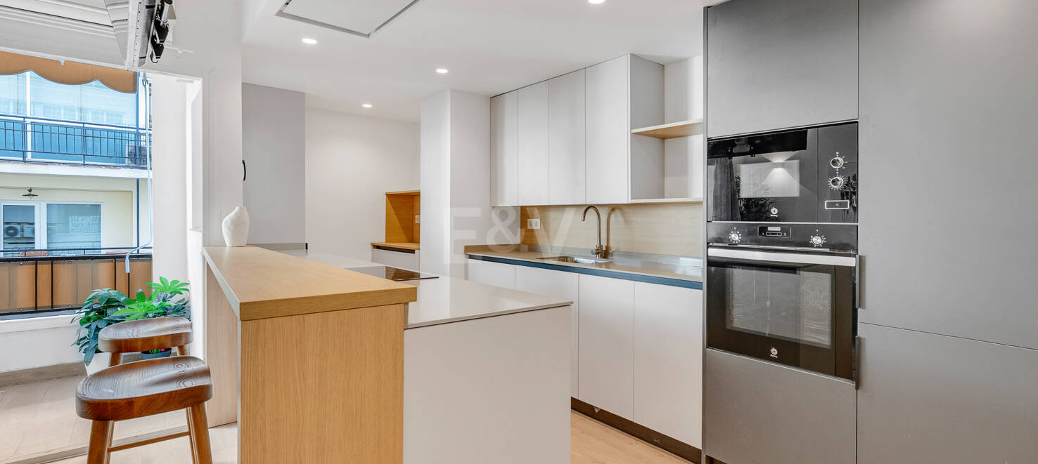 Modernes Apartment mit Privatem Balkon im Lebendigen Zentrum von Marbella