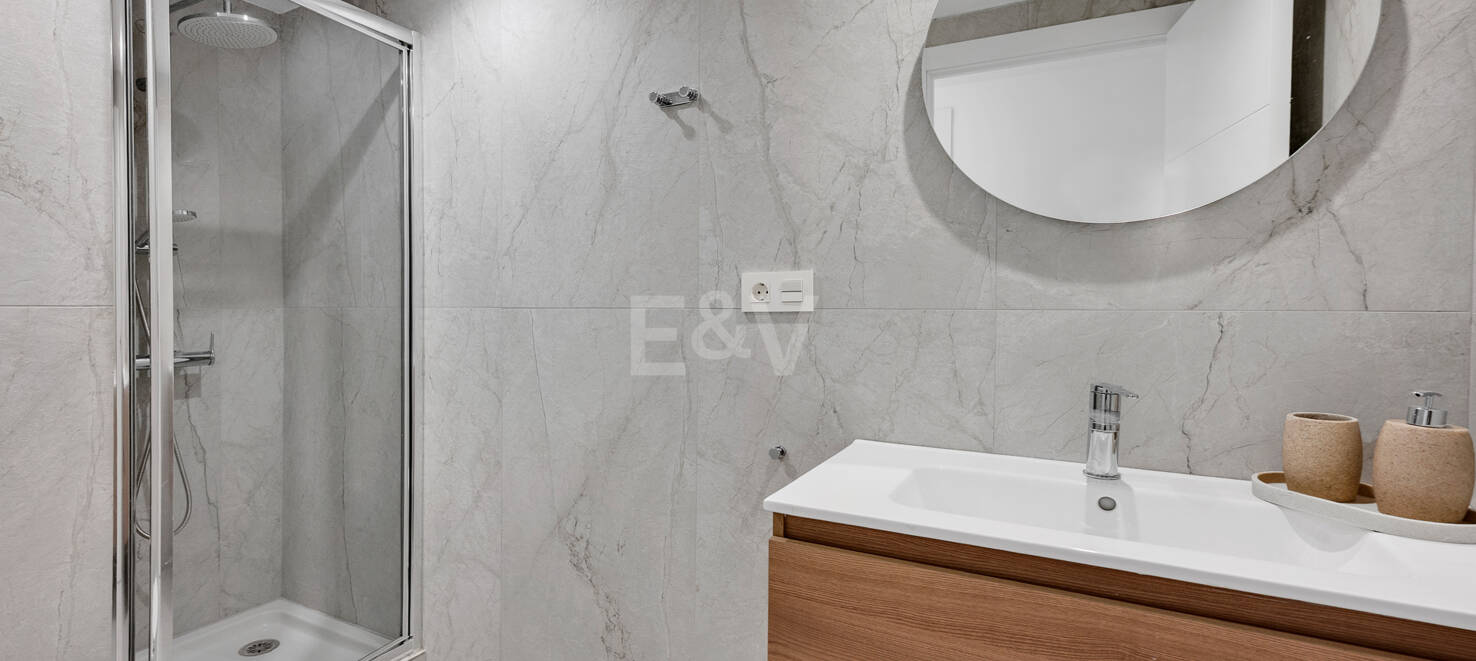 Modernes Apartment mit Privatem Balkon im Lebendigen Zentrum von Marbella