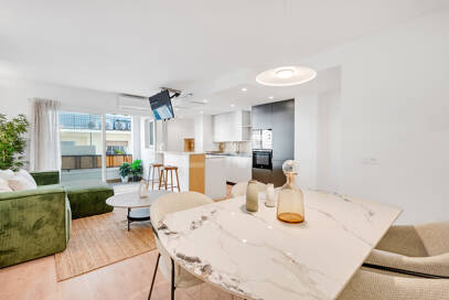 Modern Apartment with Private Balcony in Marbella’s Vibrant Centre