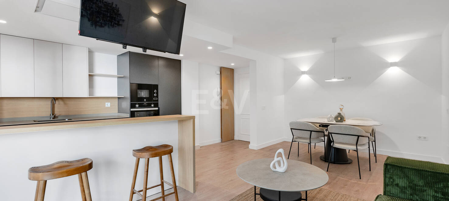 Modernes Apartment mit Privatem Balkon im Lebendigen Zentrum von Marbella