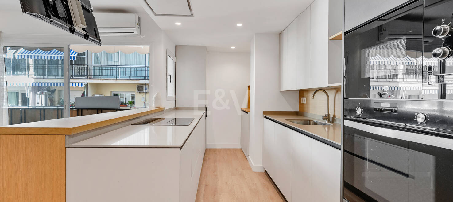 Modernes Apartment mit Privatem Balkon im Lebendigen Zentrum von Marbella