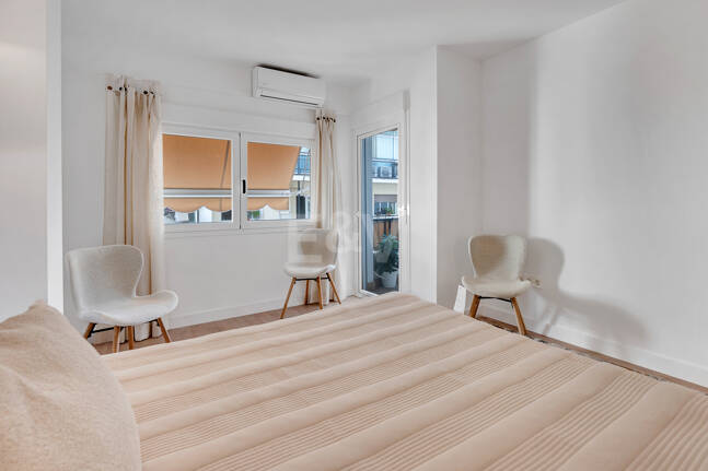 Modern Apartment with Private Balcony in Marbella’s Vibrant Centre