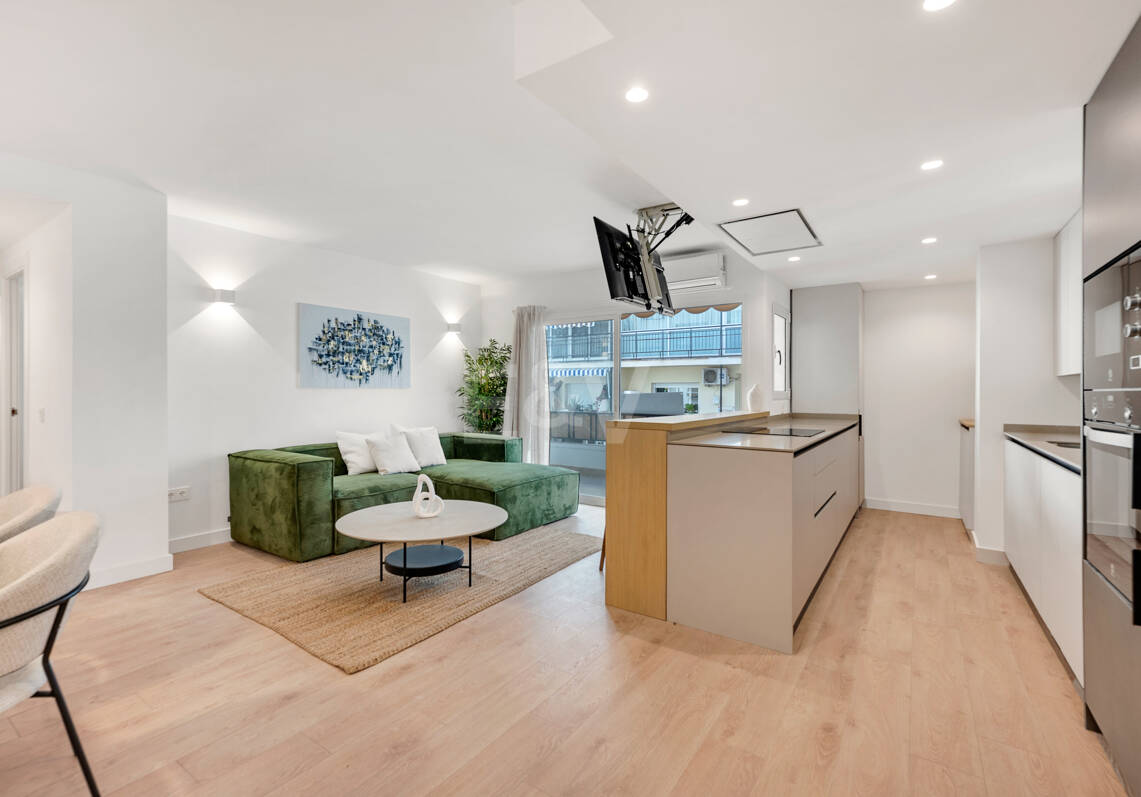 Modernes Apartment mit Privatem Balkon im Lebendigen Zentrum von Marbella