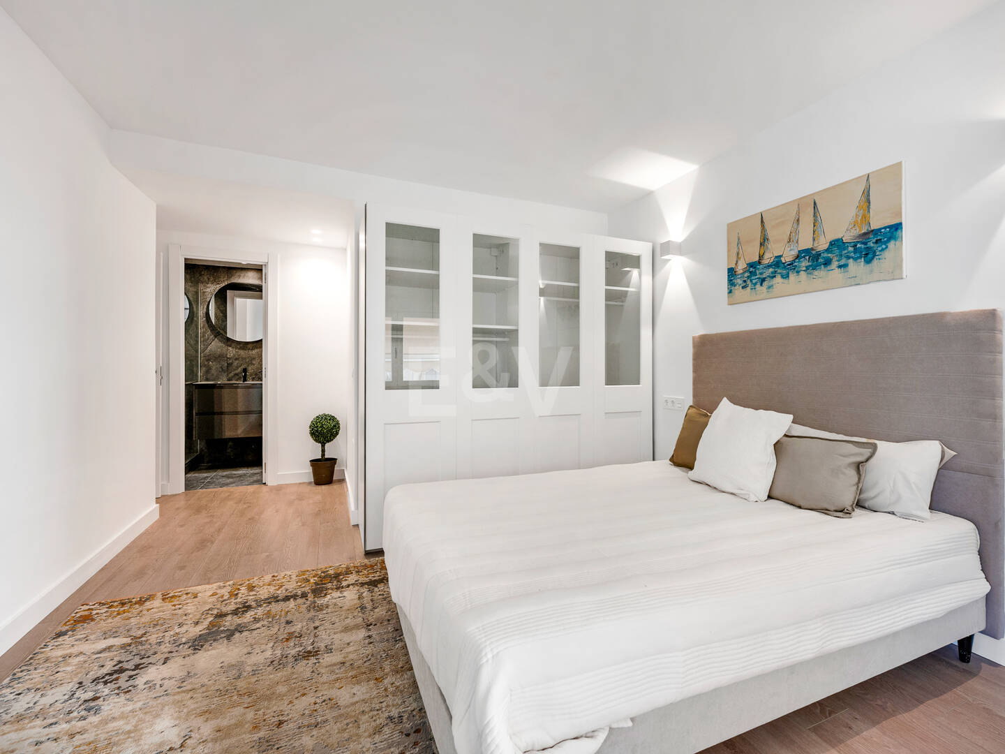 Modern Apartment with Private Balcony in Marbella’s Vibrant Centre