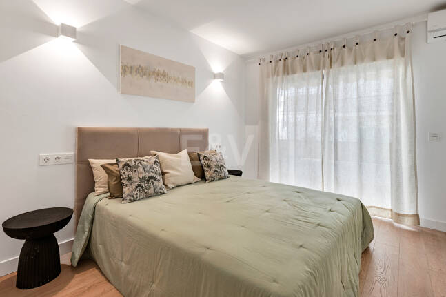 Modern Apartment with Private Balcony in Marbella’s Vibrant Centre