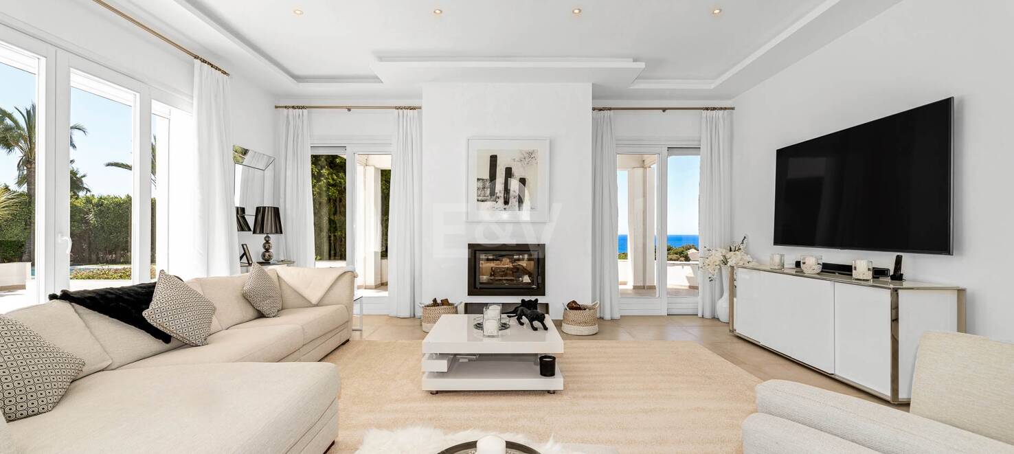 Atemberaubende Villa mit fantastischem Meerblick