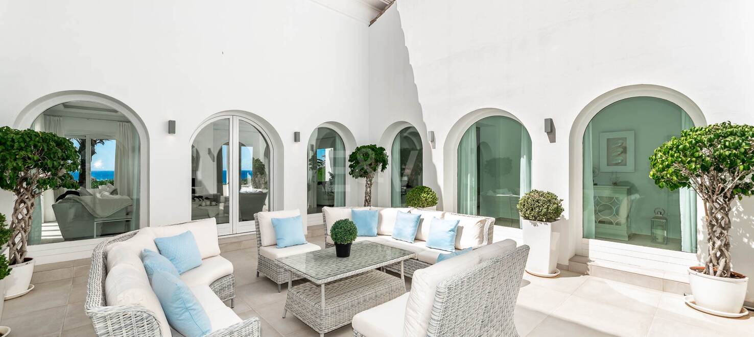 Atemberaubende Villa mit fantastischem Meerblick