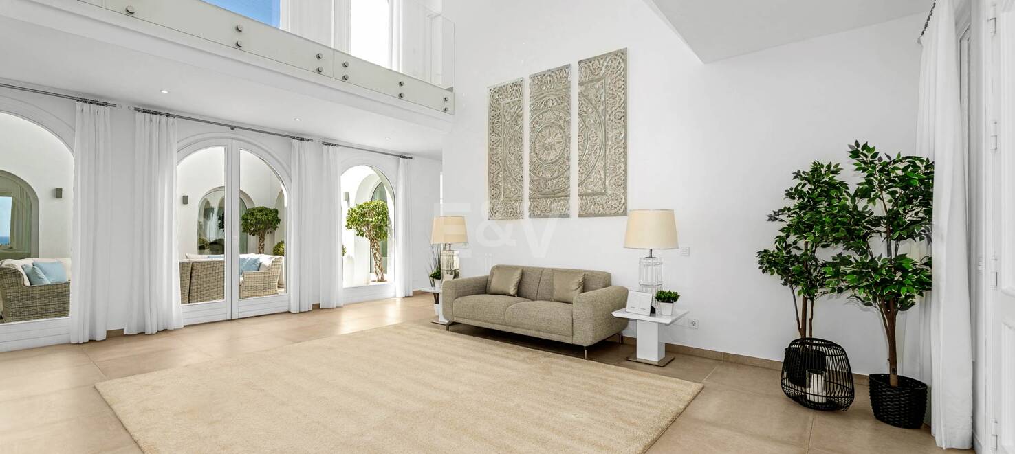 Atemberaubende Villa mit fantastischem Meerblick