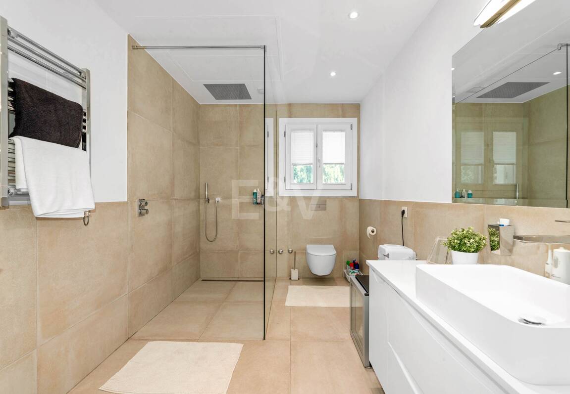 Impresionante villa con vistas al mar