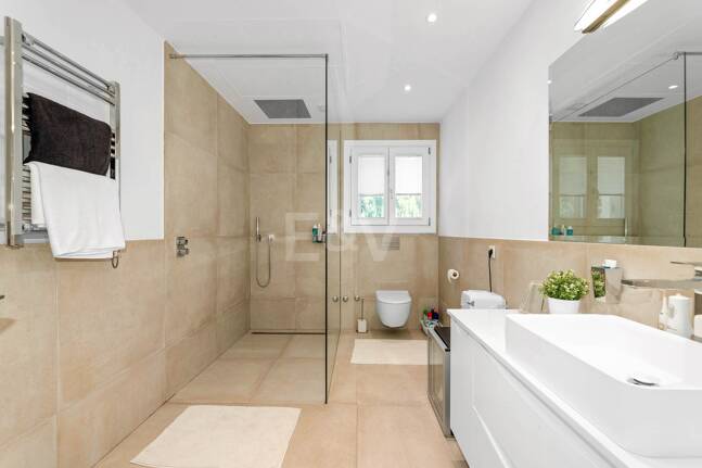 Impresionante villa con vistas al mar