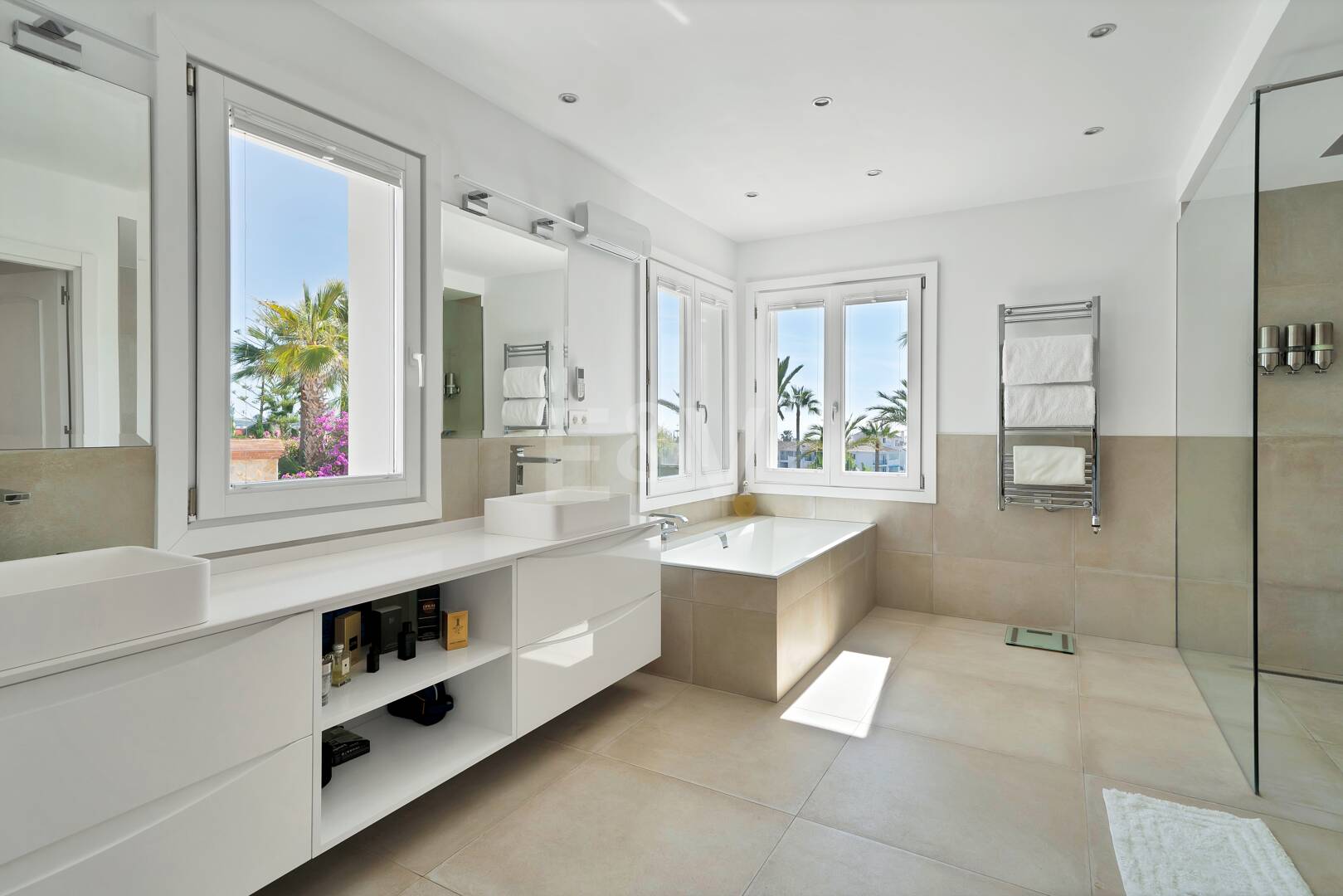 Impresionante villa con vistas al mar