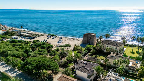Family House by the Beach