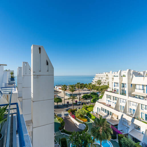 Penthouse med havet Visningar steg från stranden