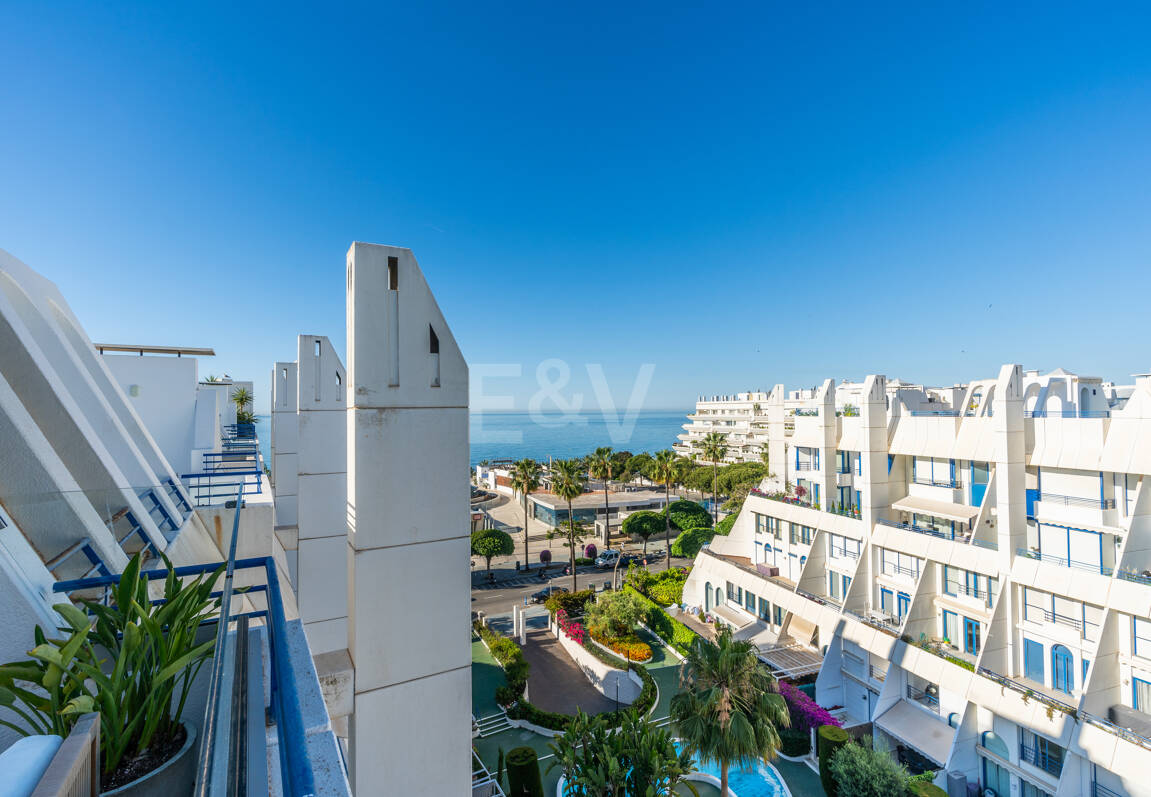 Penthouse with Sea Views Steps From the Beach