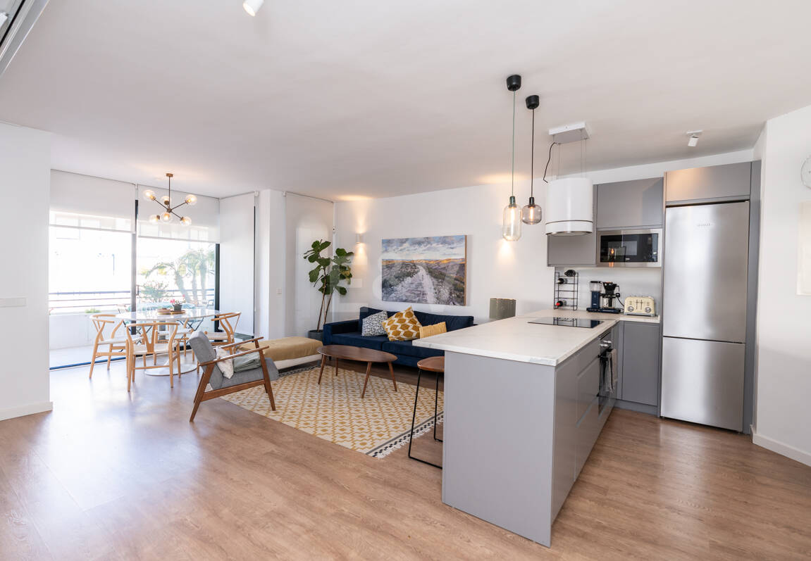 Penthouse with Sea Views Steps From the Beach