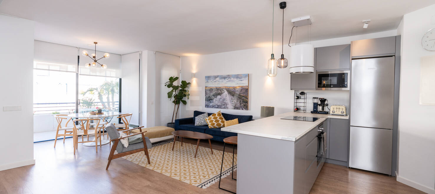 Penthouse med havet Visningar steg från stranden