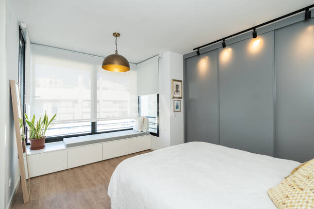 Penthouse with Sea Views Steps From the Beach