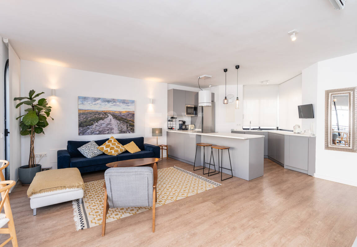 Penthouse with Sea Views Steps From the Beach