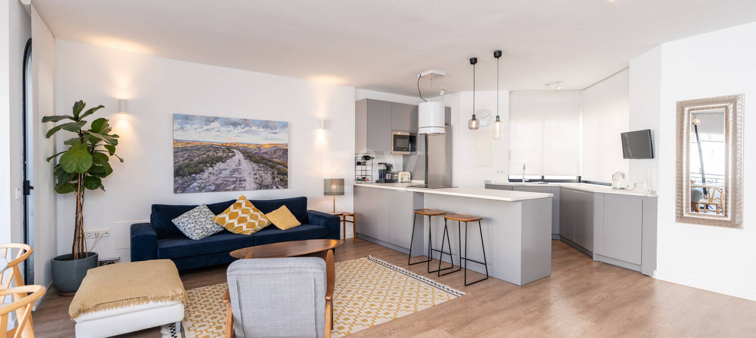 Penthouse med havet Visningar steg från stranden