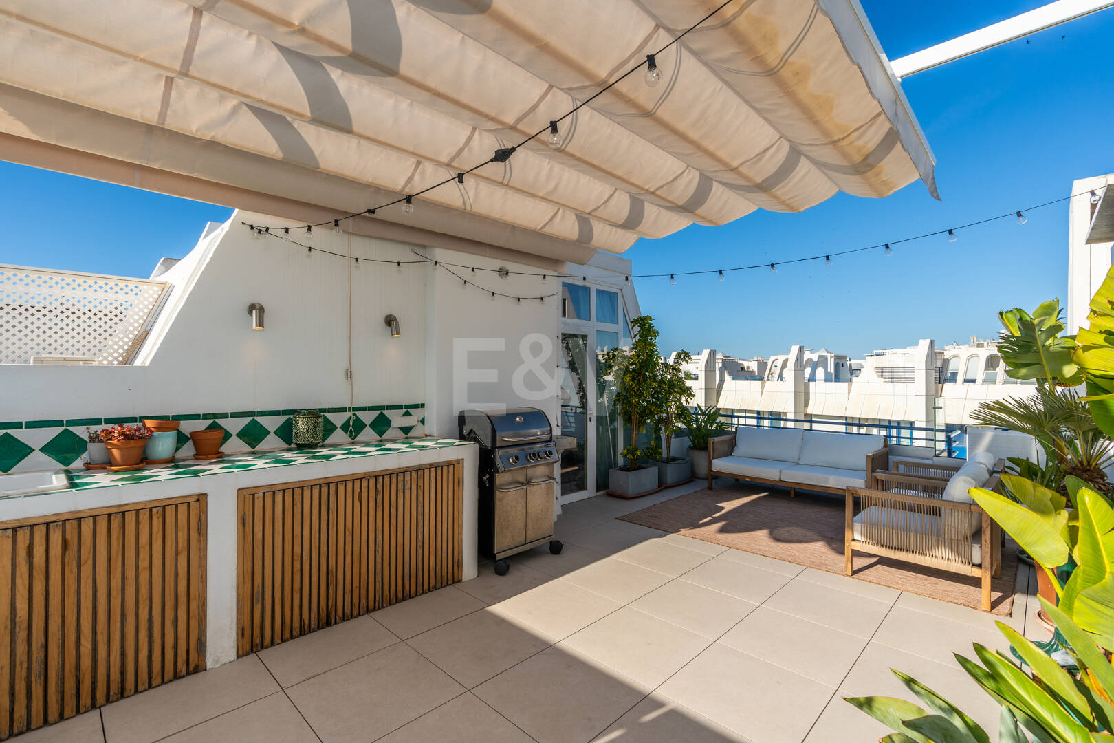 Penthouse with Sea Views Steps From the Beach