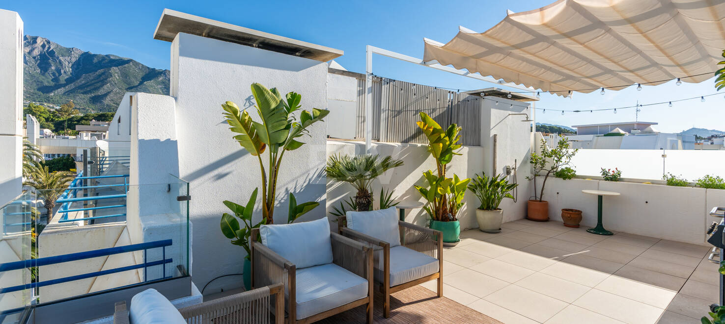 Penthouse med havet Visningar steg från stranden