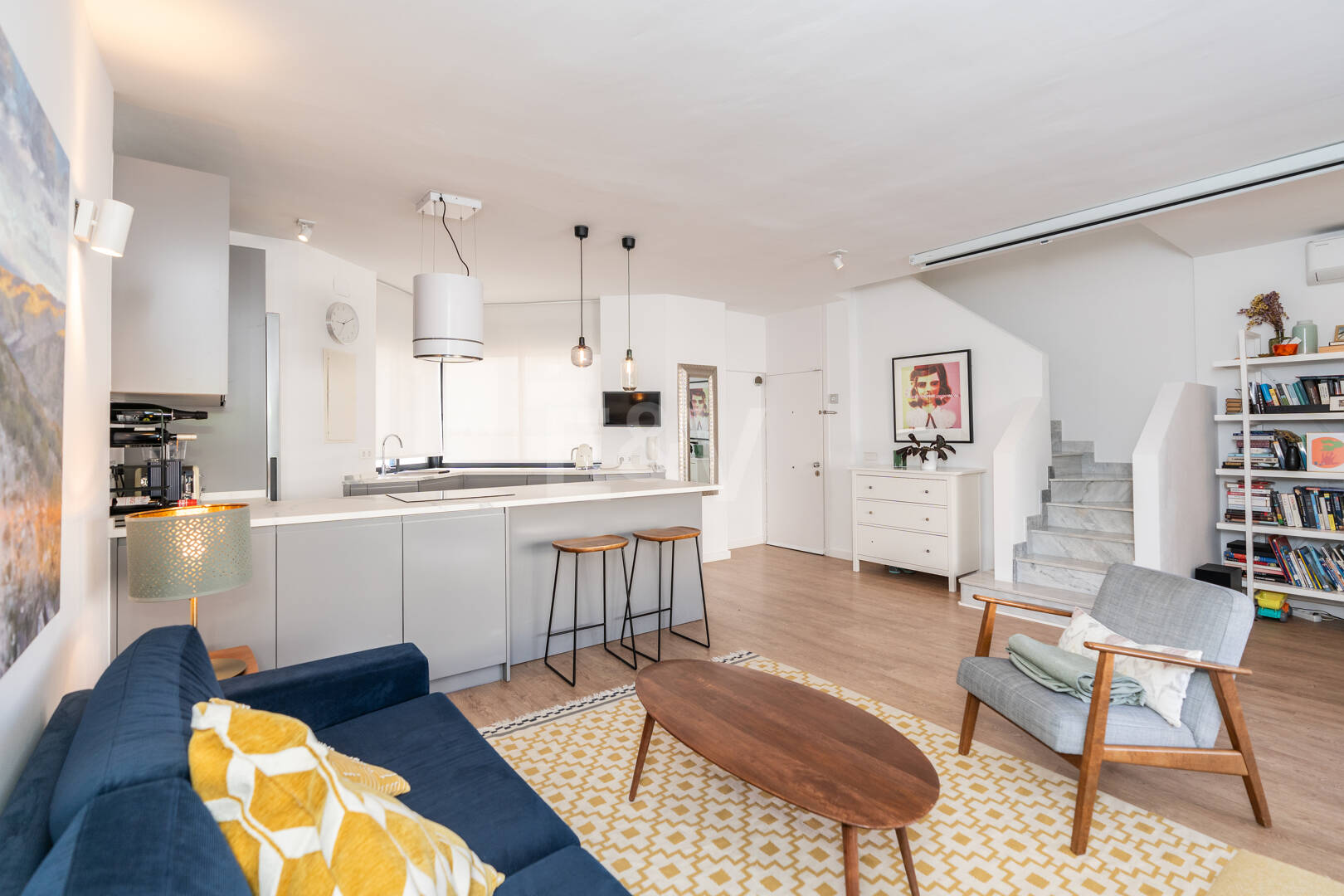 Penthouse with Sea Views Steps From the Beach