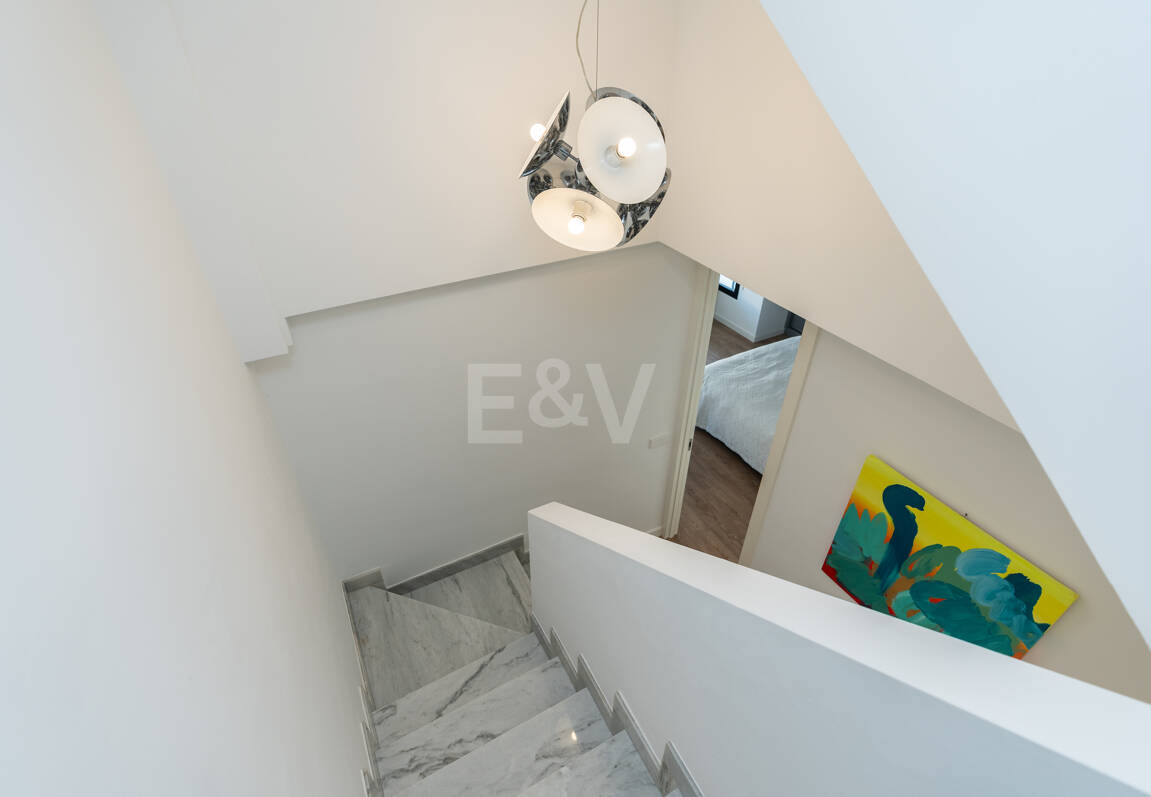 Penthouse with Sea Views Steps From the Beach