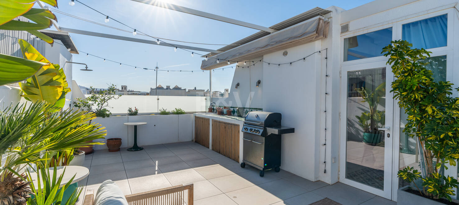 Penthouse med havet Visningar steg från stranden