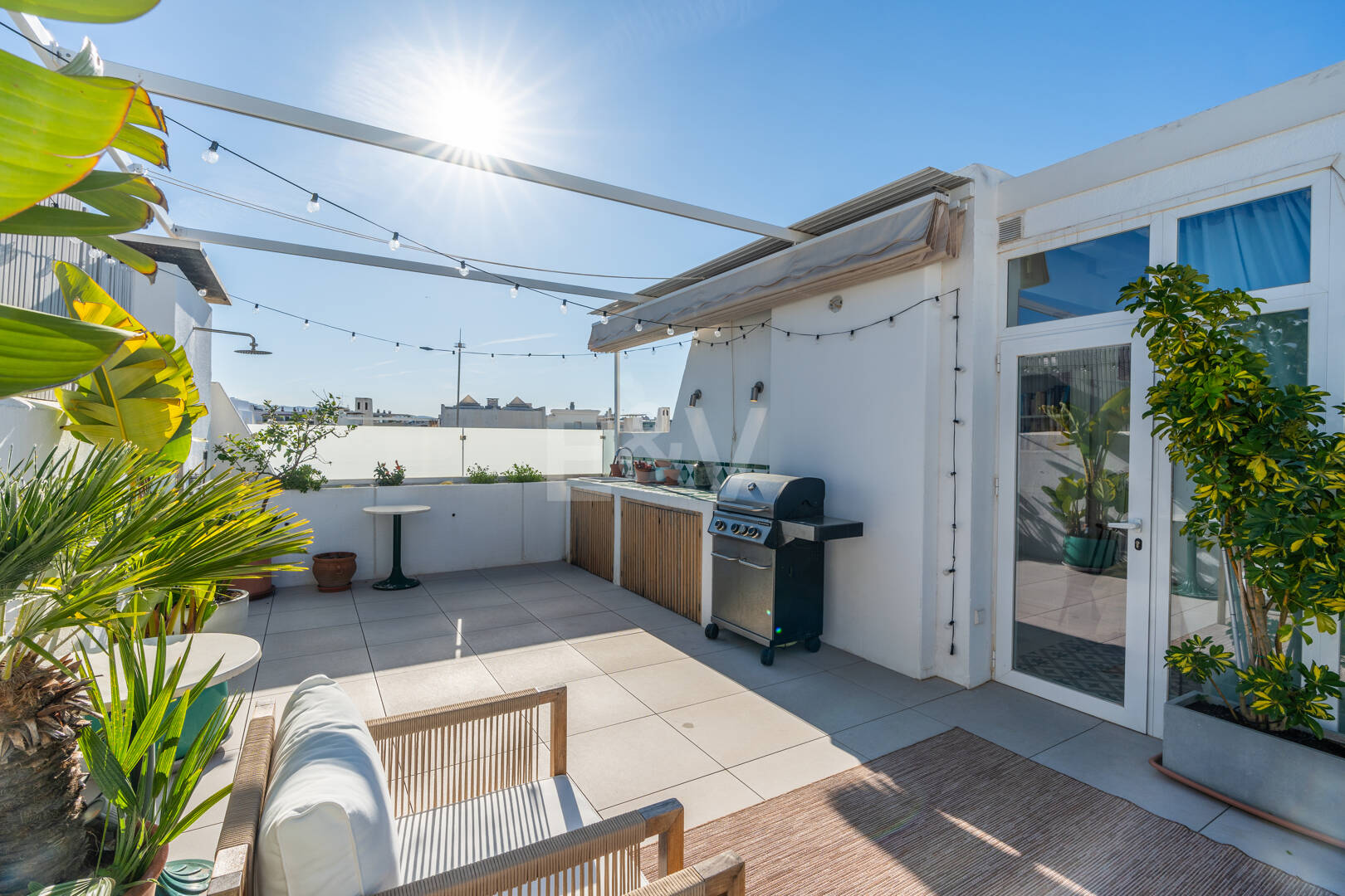 Penthouse mit Meerblick nur wenige Schritte vom Strand entfernt