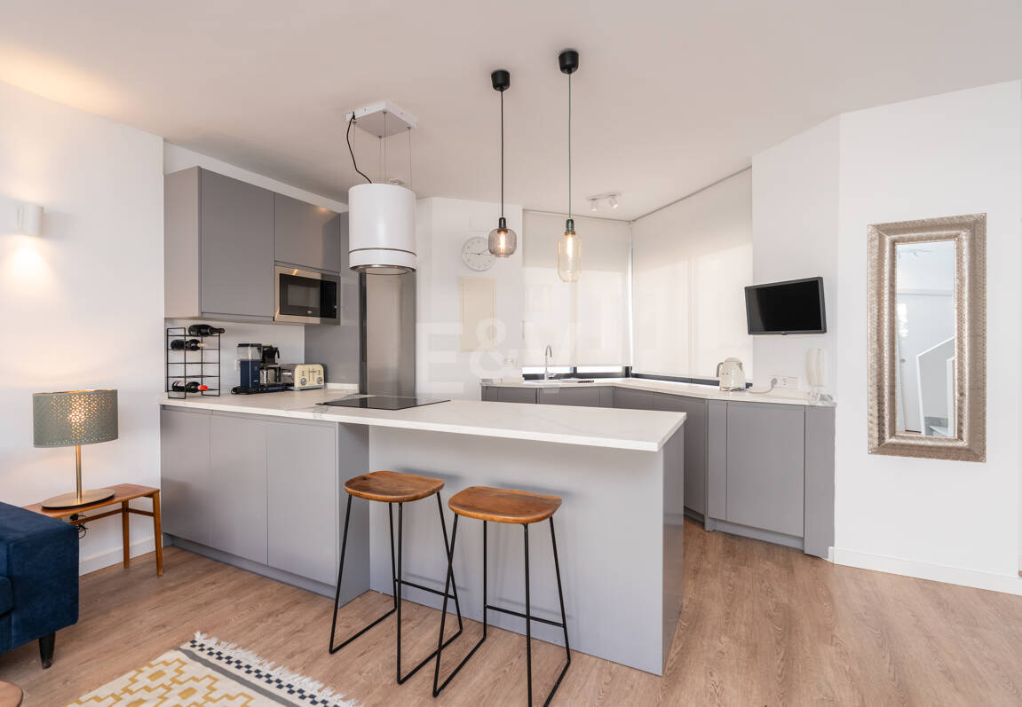 Penthouse with Sea Views Steps From the Beach