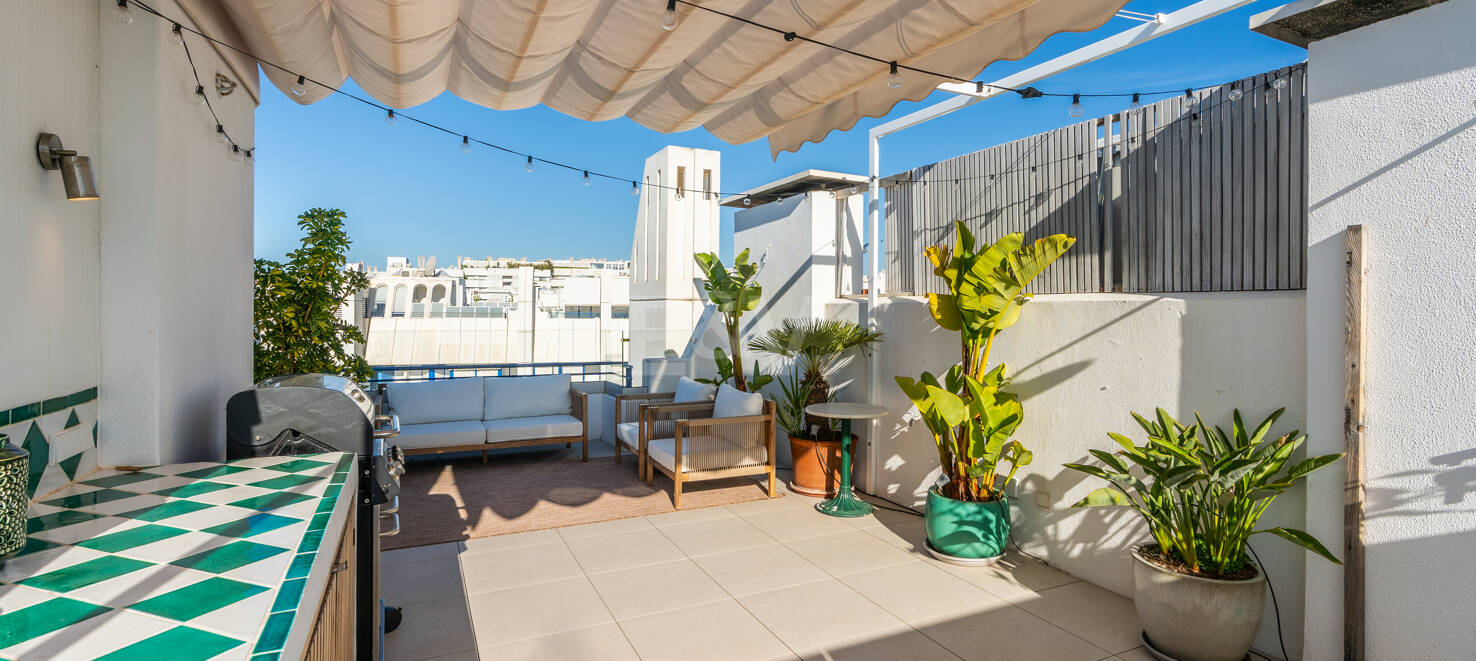 Penthouse med havet Visningar steg från stranden