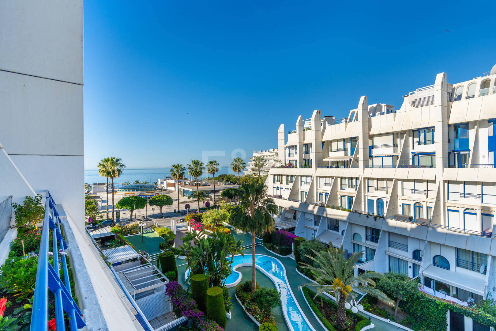 Penthouse mit Meerblick nur wenige Schritte vom Strand entfernt