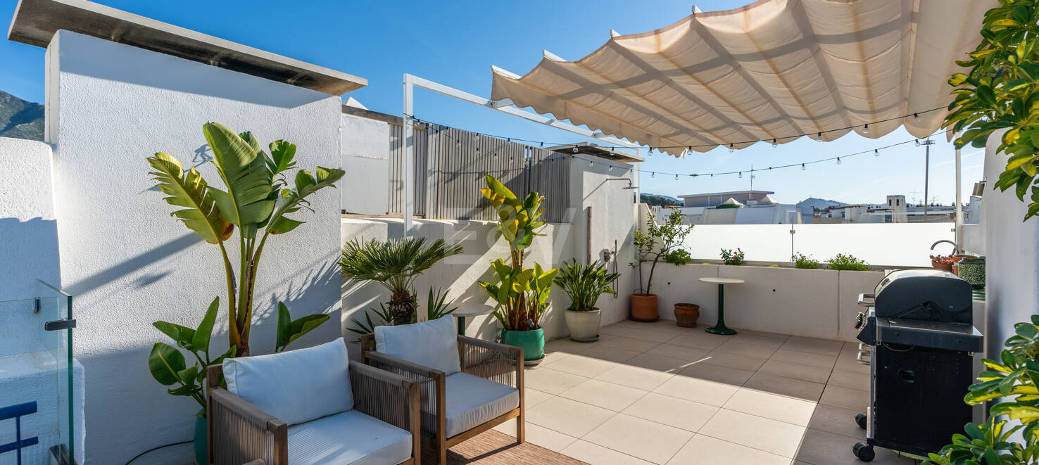 Penthouse med havet Visningar steg från stranden