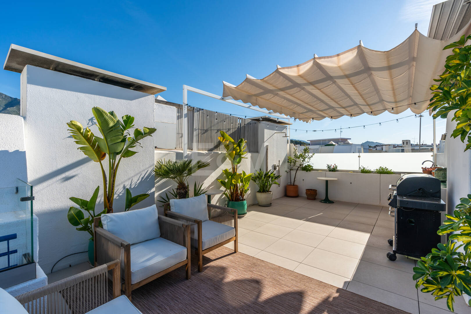 Penthouse with Sea Views Steps From the Beach