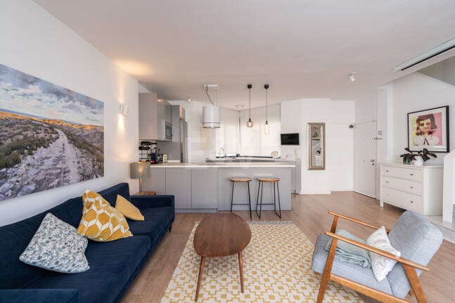 Penthouse with Sea Views Steps From the Beach