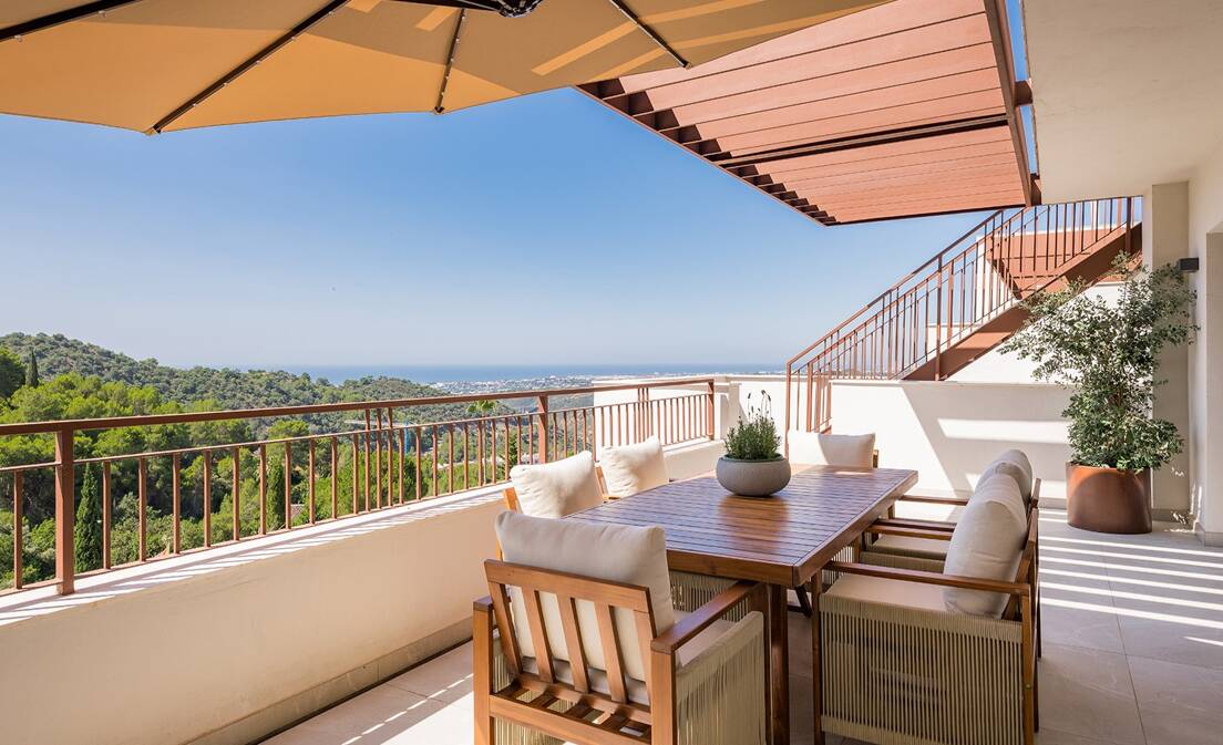 Modernes Apartment mit Solarium auf der Dachterrasse in Cerros del Lago