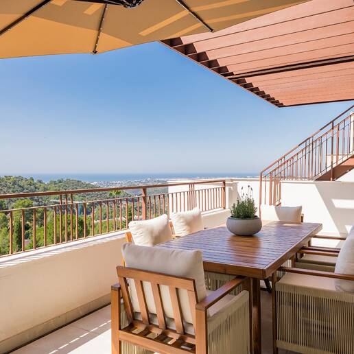 Apartamento moderno con solárium en la azotea en Cerros del Lago