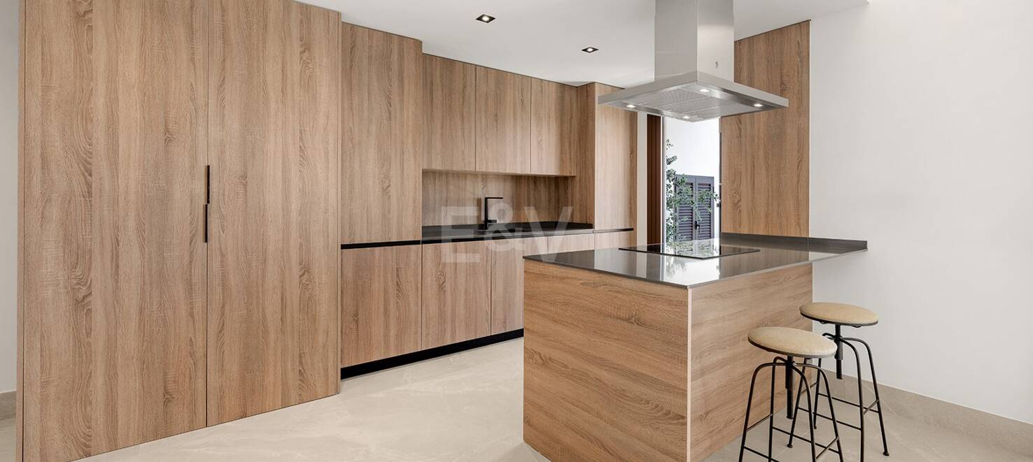 Apartamento moderno con solárium en la azotea en Cerros del Lago