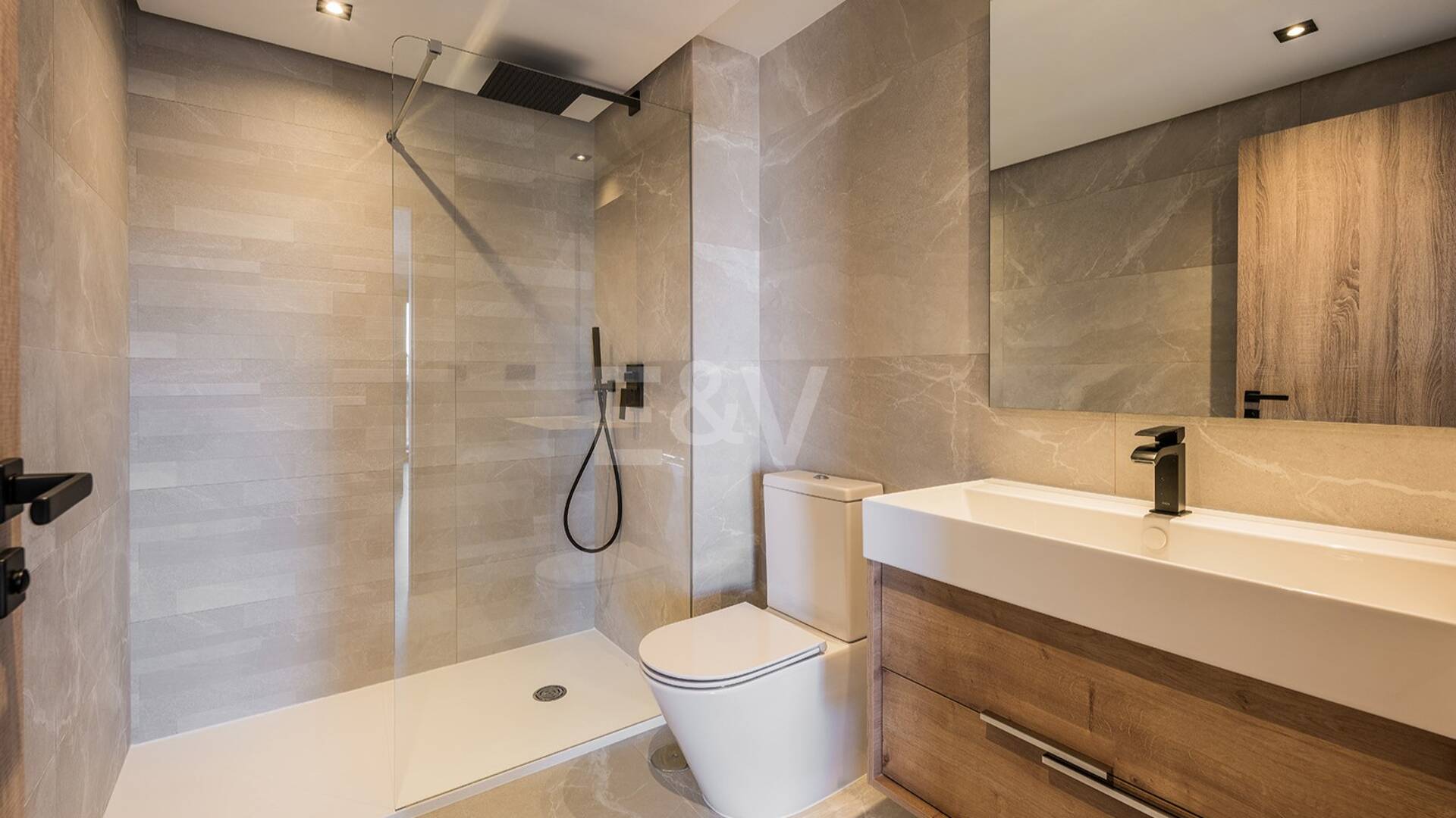 Penthouse Duplex moderne avec vue imprenable et toit Solarium