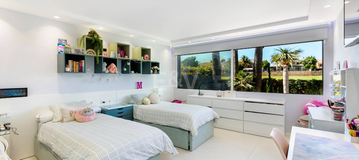 Frontline Golf Villa in a Prestigious Gated Community in Guadalmina