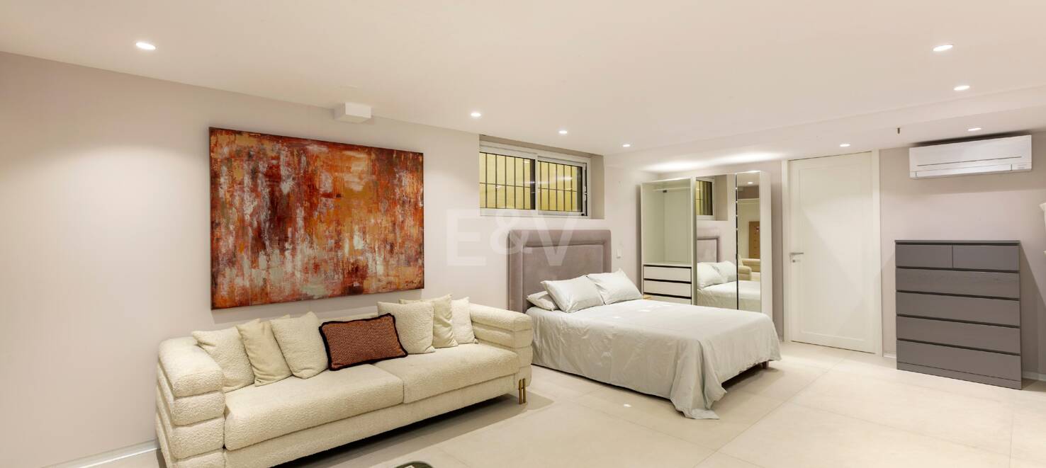 Frontline Golf Villa in a Prestigious Gated Community in Guadalmina