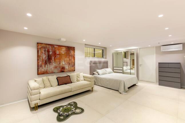 Frontline Golf Villa w Prestirial Gated Community w Guadalminie