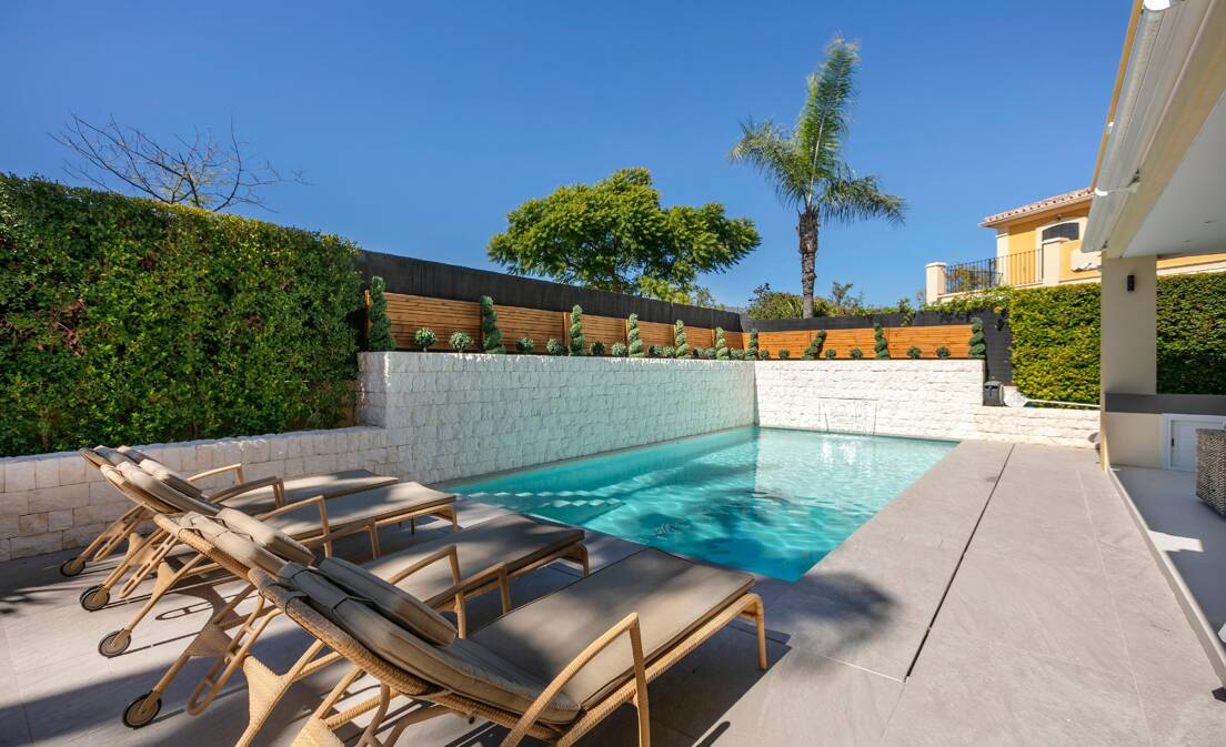 Frontline Golf Villa in a Prestigious Gated Community in Guadalmina