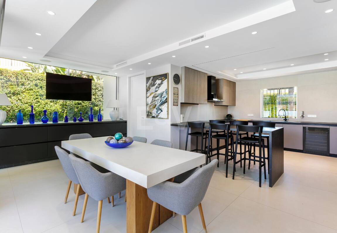 Frontline Golf Villa w Prestirial Gated Community w Guadalminie