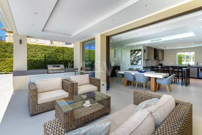 Frontline Golf Villa w Prestirial Gated Community w Guadalminie