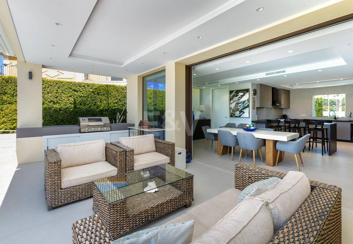 Frontline Golf Villa w Prestirial Gated Community w Guadalminie