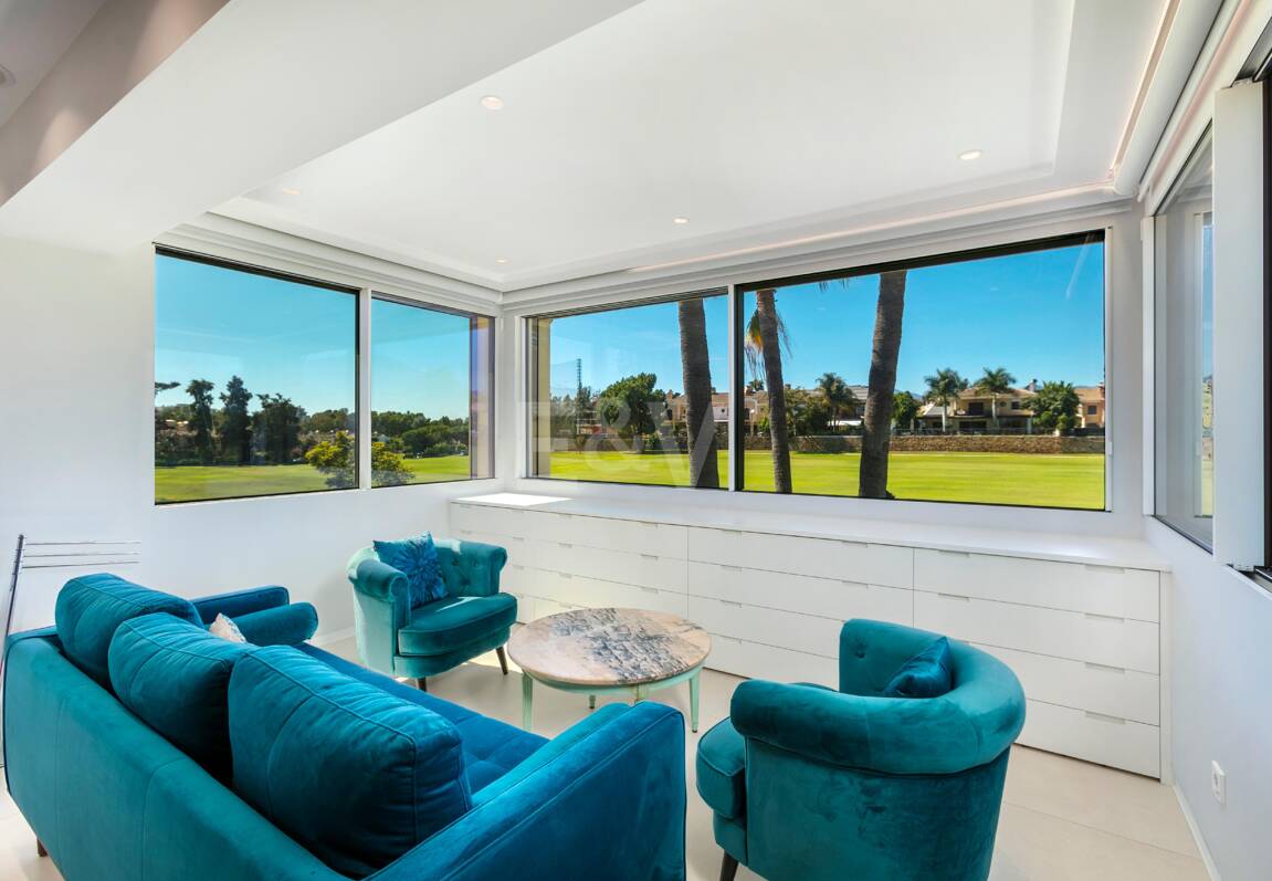 Frontline Golf Villa w Prestirial Gated Community w Guadalminie