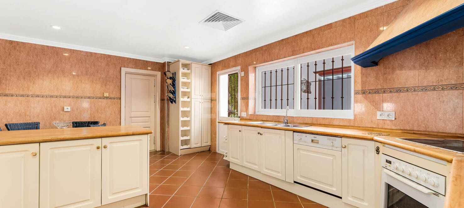 Elegante andalusische Villa mit privatem Garten und Pool in prestigeträchtigem La Quinta