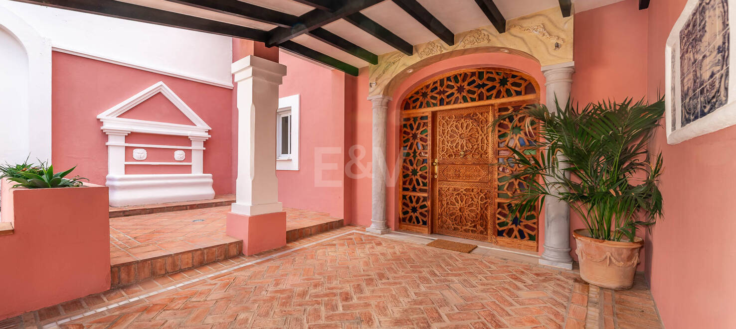 Elegante andalusische Villa mit privatem Garten und Pool in prestigeträchtigem La Quinta