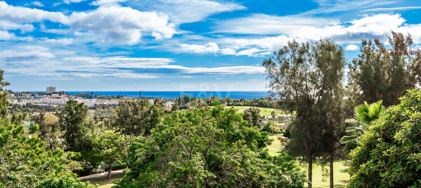 Elegante andalusische Villa mit privatem Garten und Pool in prestigeträchtigem La Quinta